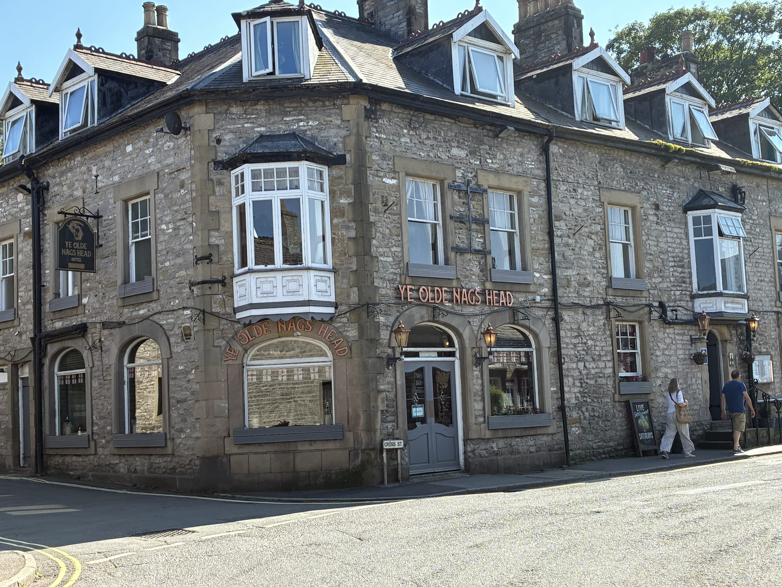Ye Olde Nags Head pub in Castleton, Peak District
