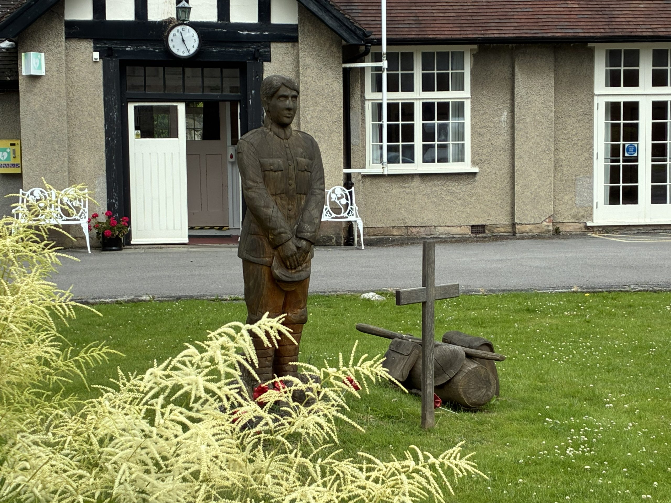 Your Guide to Ashford-in-the-Water – the Ashford War Memorial and Memorial Hall in the village centre.